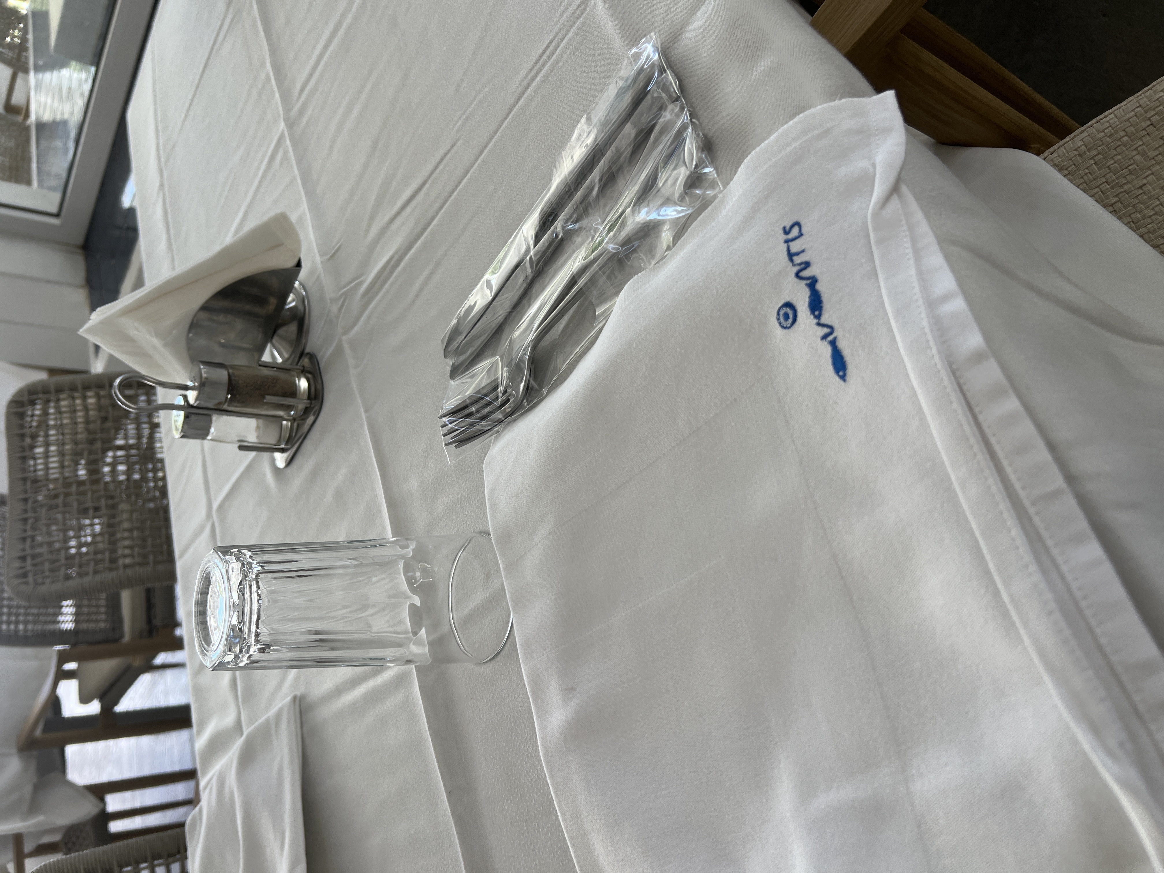 Avantis table setting indoor